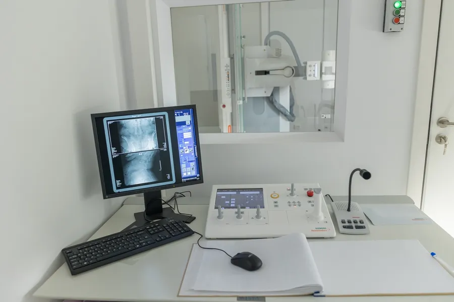 aparat-spital-campulung-2.jpg